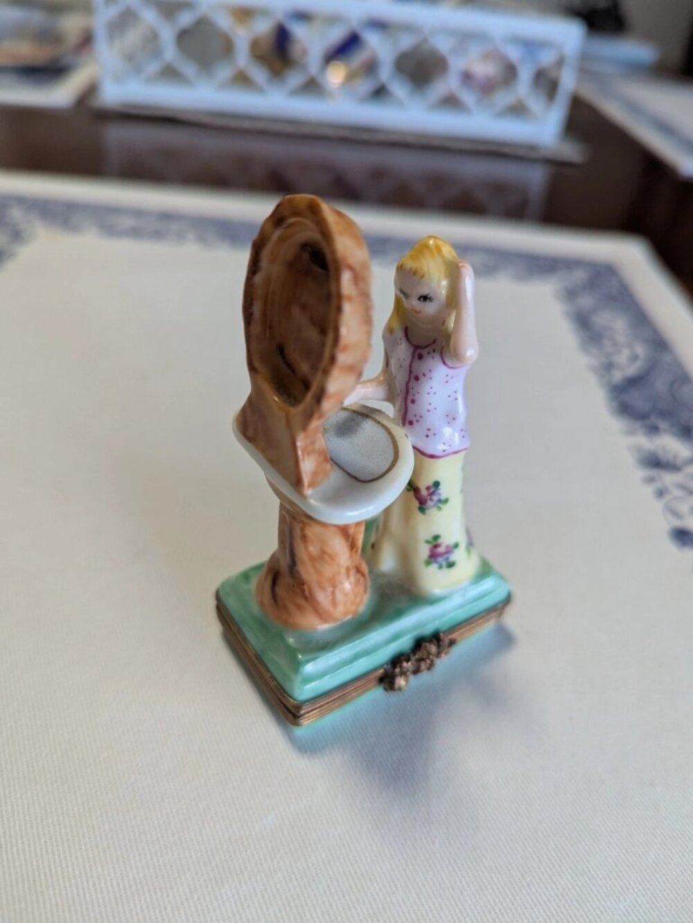 Limoges France Romance Lady On Mirror Trinket Box - Picture 4 of 8